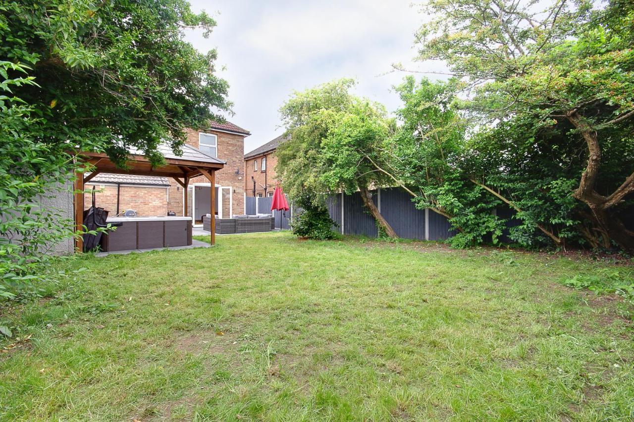 7 Palms Villa Bournemouth Exterior photo