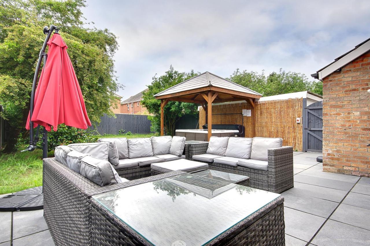7 Palms Villa Bournemouth Exterior photo
